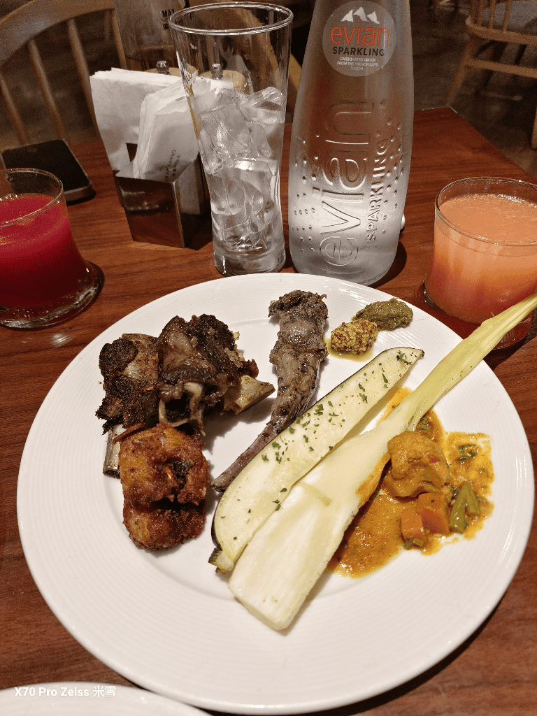 【台北吃到飽】台北君悅酒店凱菲屋Café，海陸大餐新主題開箱！