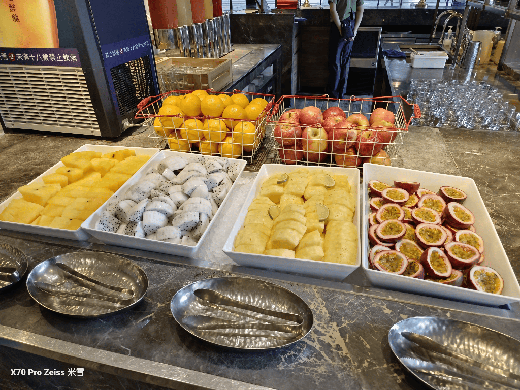 【台北吃到飽】台北君悅酒店凱菲屋Café，海陸大餐新主題開箱！