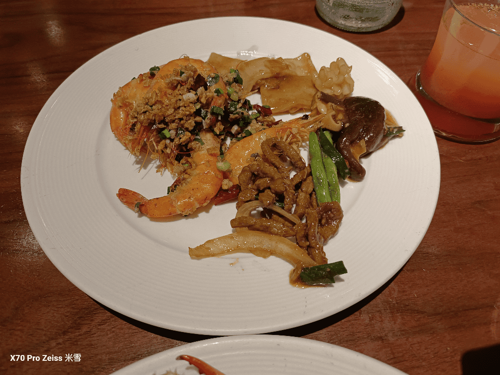 【台北吃到飽】台北君悅酒店凱菲屋Café，海陸大餐新主題開箱！