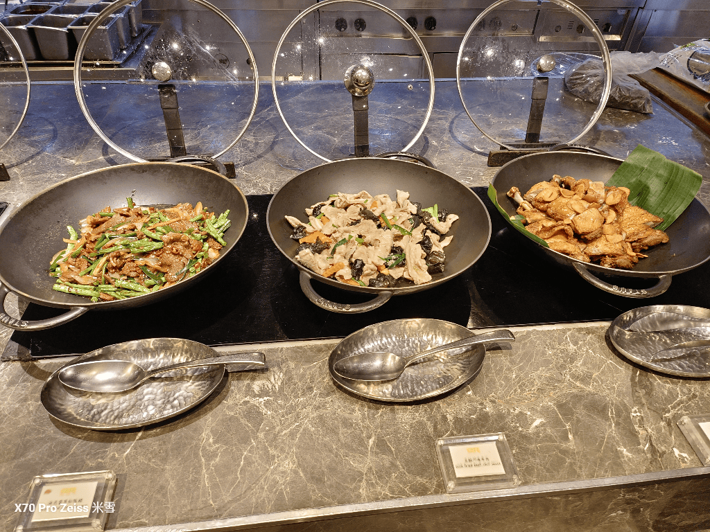 【台北吃到飽】台北君悅酒店凱菲屋Café，海陸大餐新主題開箱！