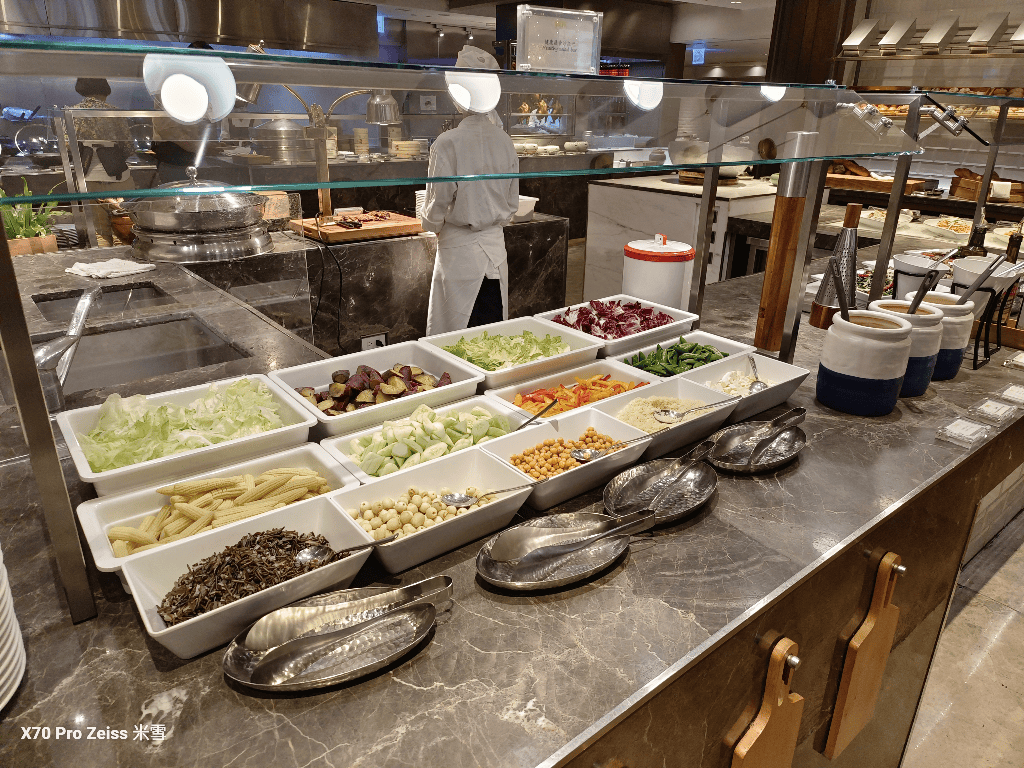 【台北吃到飽】台北君悅酒店凱菲屋Café，海陸大餐新主題開箱！