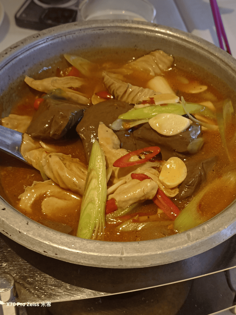 【台北美食】雲錦中餐廳YunJin，滿滿花膠的火朣雞湯開箱🥰