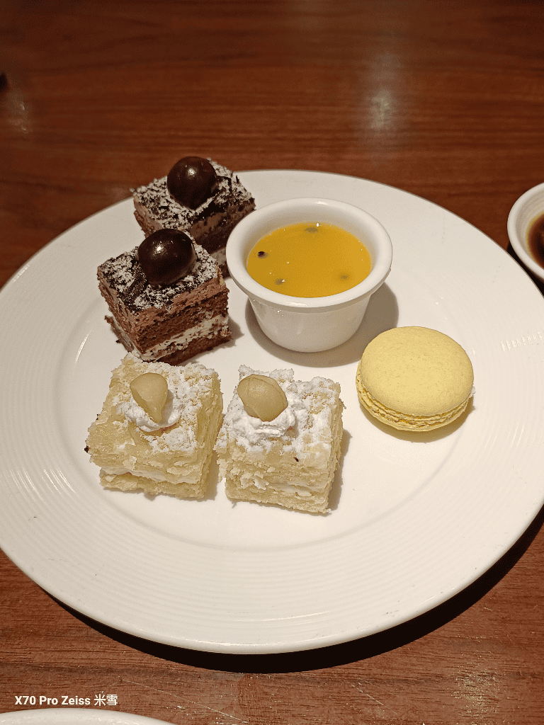 【台北吃到飽】台北君悅酒店凱菲屋Café，食癒之秋新主題開箱！