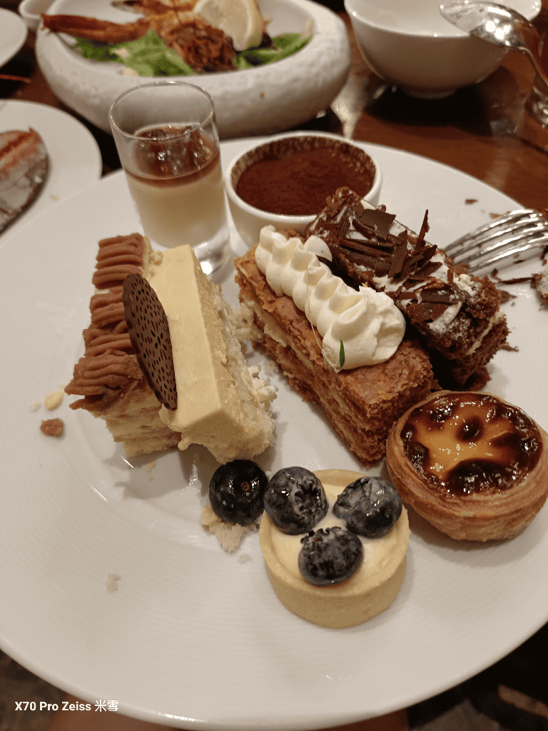 【香港Buffet吃到飽】香港尖沙咀凱悅酒店 CAFE咖啡廳龍蝦吃到飽❤️