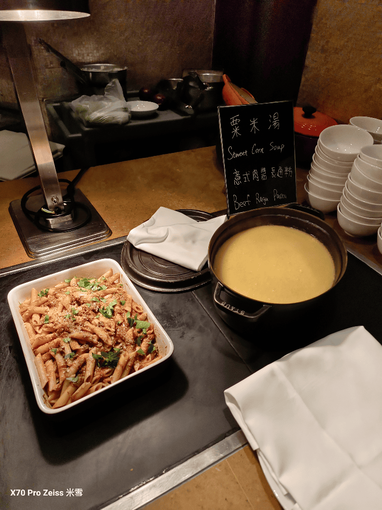 【香港Buffet吃到飽】香港尖沙咀凱悅酒店 CAFE咖啡廳龍蝦吃到飽❤️
