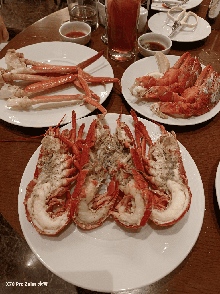 【香港Buffet吃到飽】香港尖沙咀凱悅酒店 CAFE咖啡廳龍蝦吃到飽❤️
