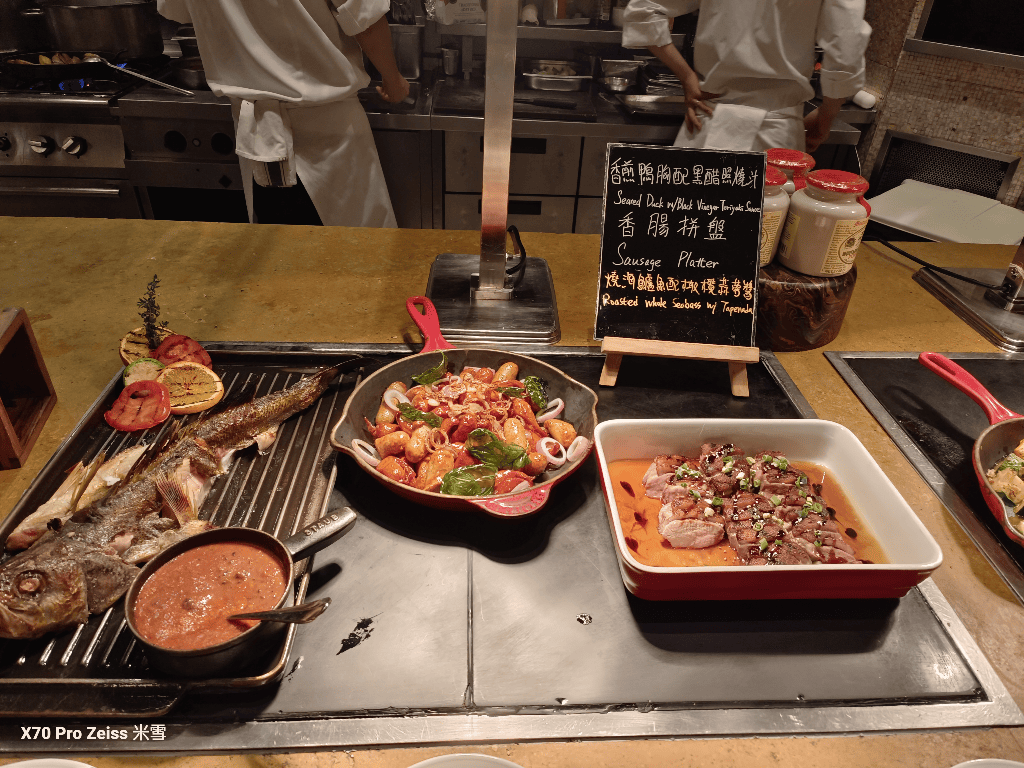 【香港Buffet吃到飽】香港尖沙咀凱悅酒店 CAFE咖啡廳龍蝦吃到飽❤️