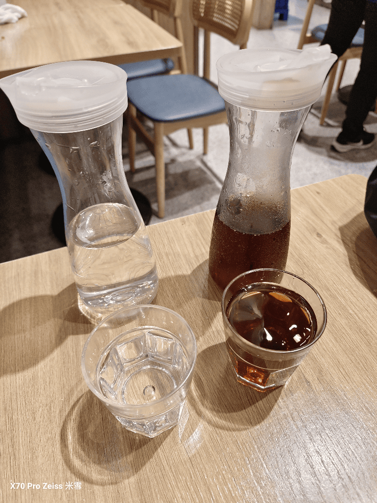 【新莊美食】壽星優惠吃起來，忠青商行新莊宏匯店、大師兄、星巴客