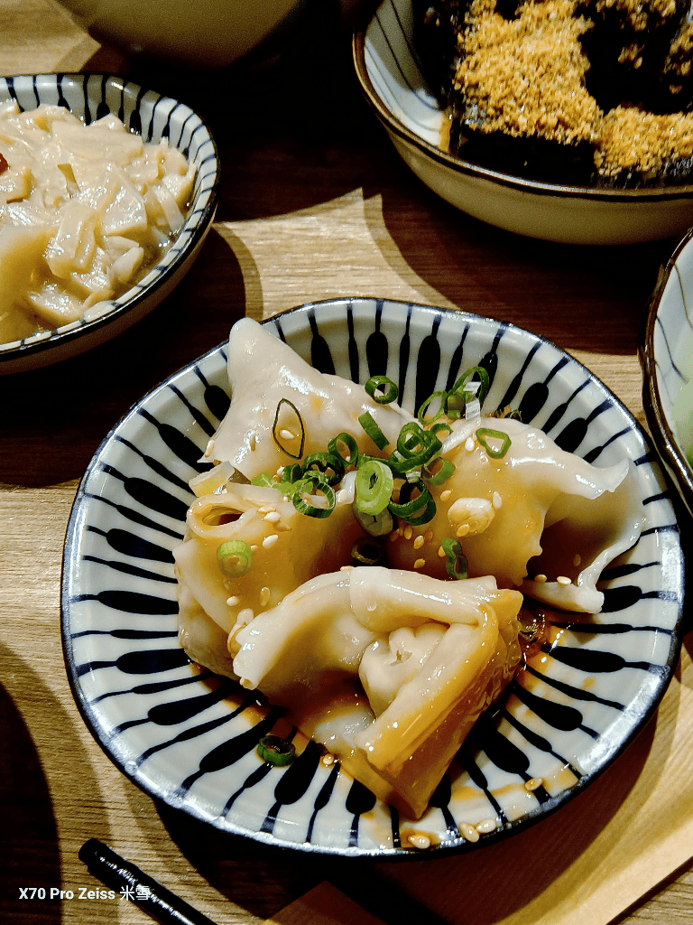 【新莊美食】壽星優惠吃起來，忠青商行新莊宏匯店、大師兄、星巴客
