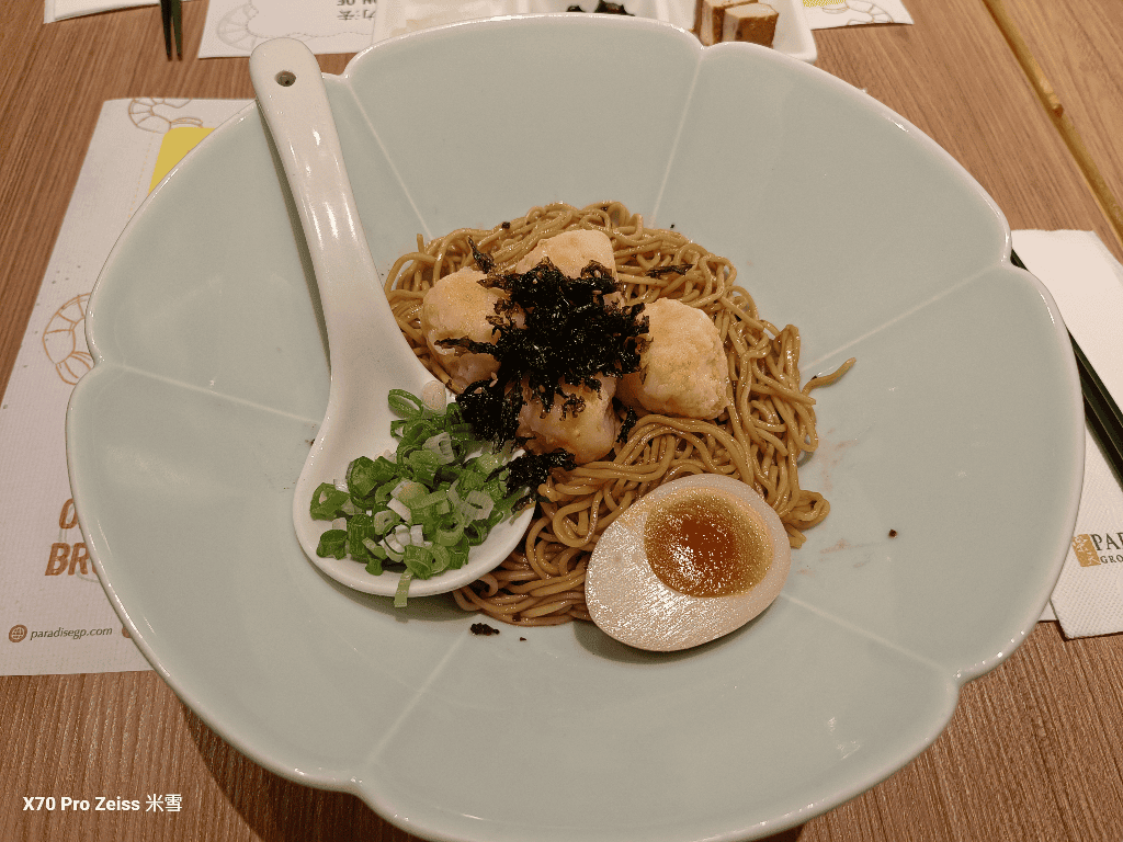 【新莊美食】壽星優惠吃起來，樂天皇朝vs樂蝦拉麵 新莊宏匯店