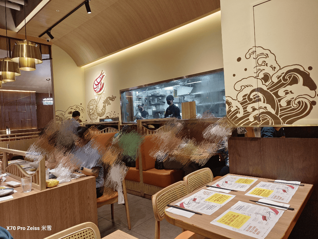 【新莊美食】壽星優惠吃起來，樂天皇朝vs樂蝦拉麵 新莊宏匯店
