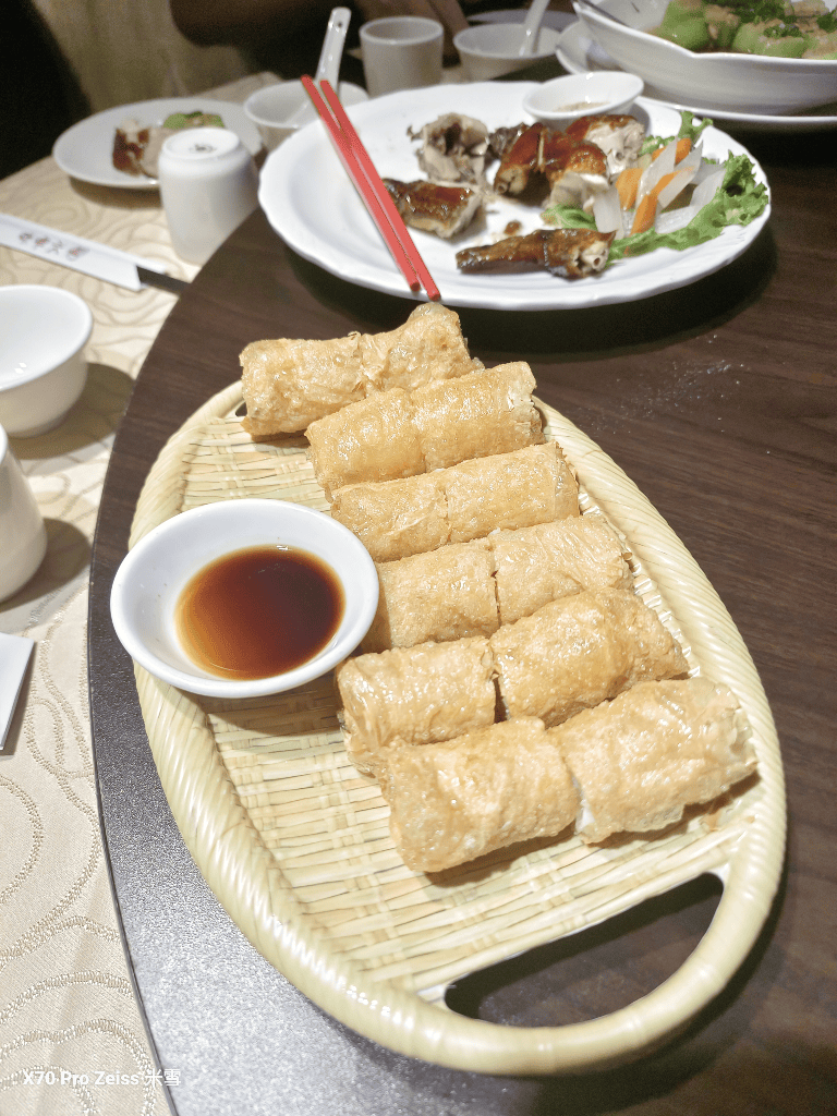 【台北美食】水粵香，隱身在校園裡的美味烤鴨餐廳❤️