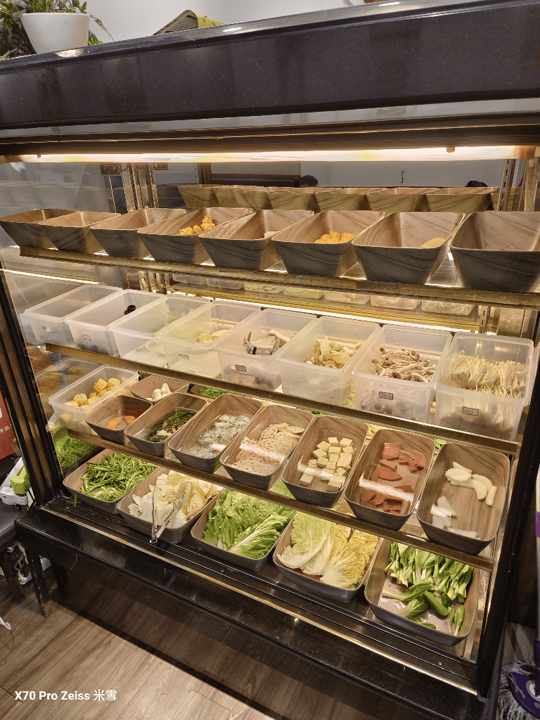 【新莊吃到飽】沐沐鍋物MUMU新莊中平店,八方悅二代店,自助吧吃到飽8訪 - 第3張圖 【新莊吃到飽】沐沐鍋物MUMU新莊中平店,八方悅二代店,自助吧吃到飽8訪