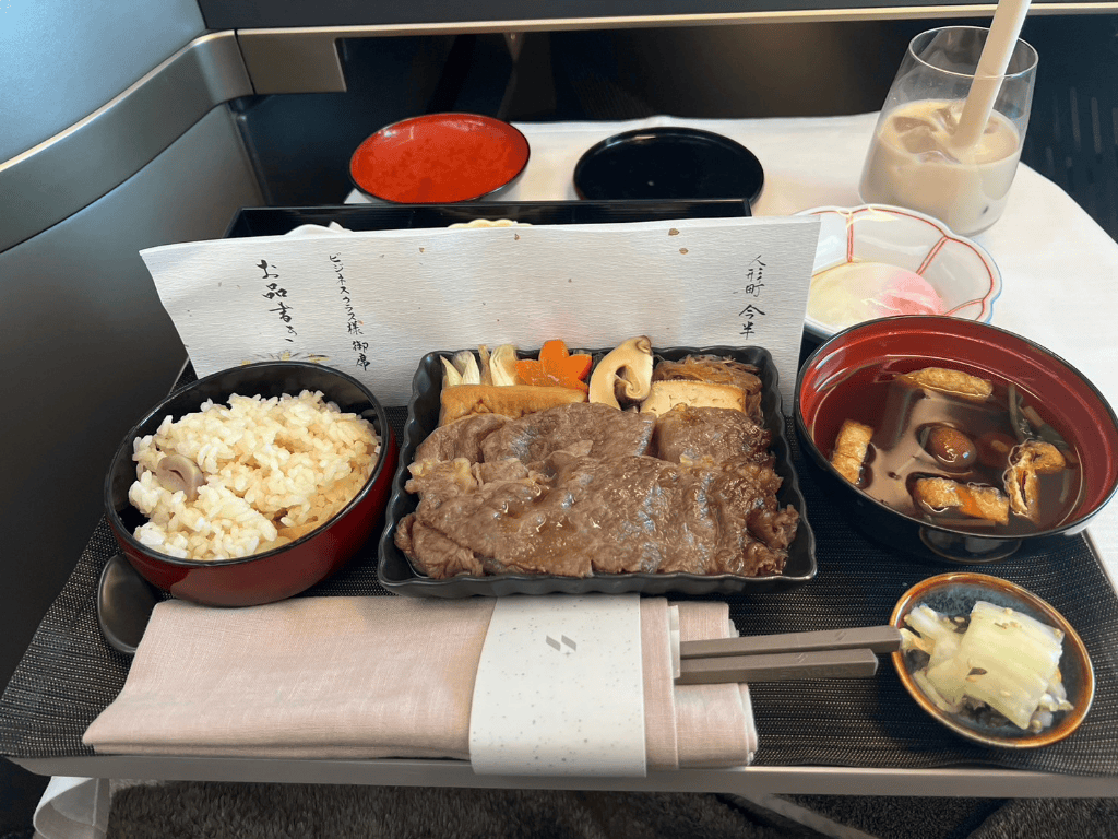 【星宇航空飛機餐】星宇頭等艙聯名胡同&今半美食開箱11311 - 第28張圖 【星宇航空飛機餐】星宇頭等艙聯名胡同&今半美食開箱11311