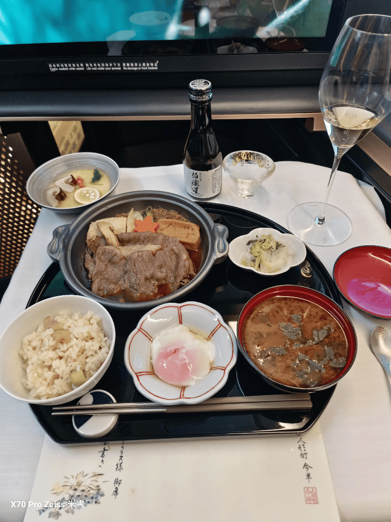 【星宇航空飛機餐】星宇頭等艙聯名胡同&今半美食開箱11311 - 第21張圖 【星宇航空飛機餐】星宇頭等艙聯名胡同&今半美食開箱11311