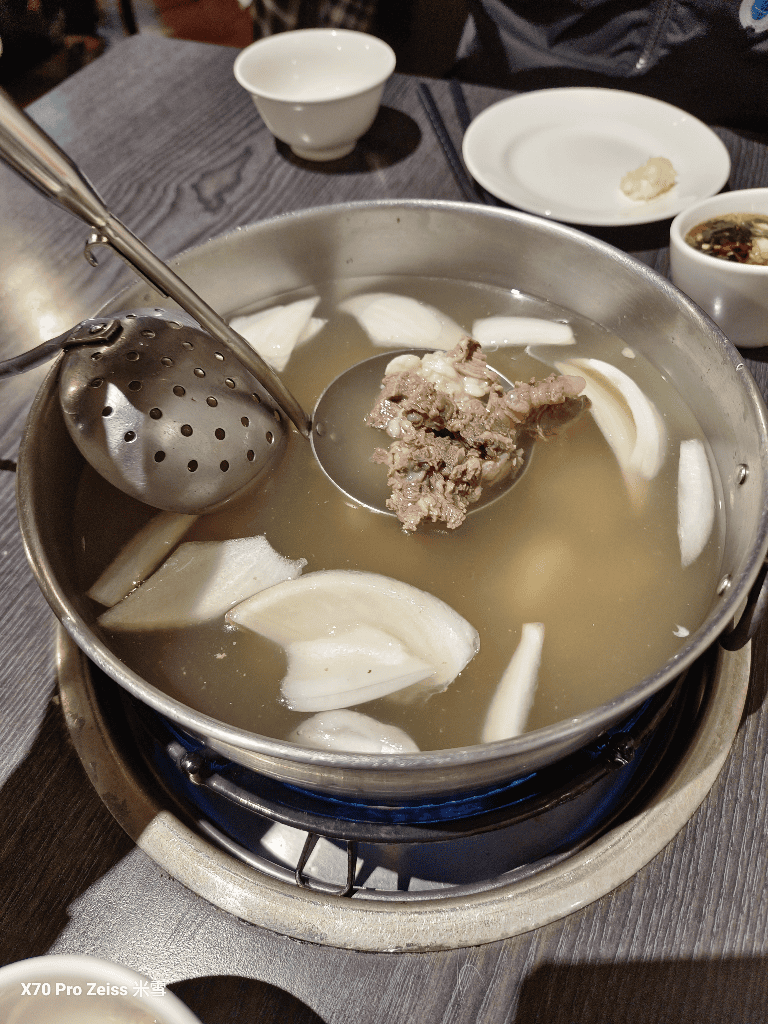 【新莊美食】饗牛二館火鍋鮮牛肉專賣店,壽星月折$200,愛吃牛肉不能錯過的溫體牛專賣店! - 第7張圖 【新莊美食】饗牛二館火鍋鮮牛肉專賣店,壽星月折$200,愛吃牛肉不能錯過的溫體牛專賣店!