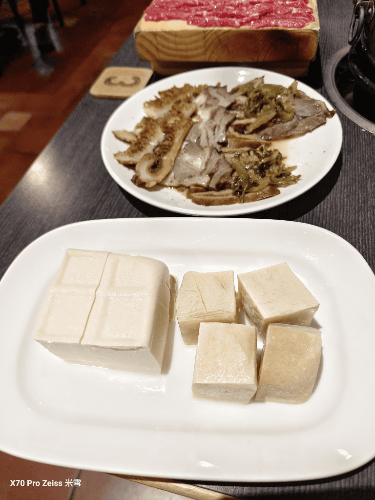 【新莊美食】饗牛二館火鍋鮮牛肉專賣店,壽星月折$200,愛吃牛肉不能錯過的溫體牛專賣店! - 第13張圖 【新莊美食】饗牛二館火鍋鮮牛肉專賣店,壽星月折$200,愛吃牛肉不能錯過的溫體牛專賣店!