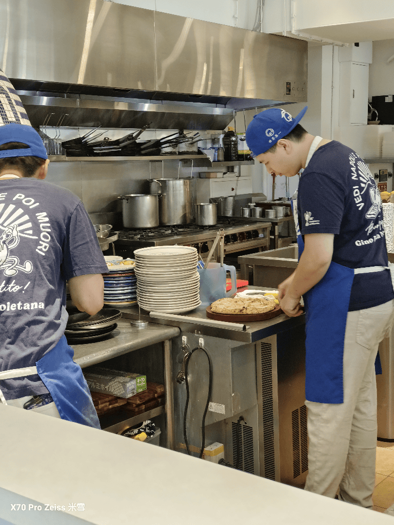 【新莊美食】Gino Pizza Napoletana,冠軍Pizza買一送一再訪! - 第4張圖 【新莊美食】Gino Pizza Napoletana,冠軍Pizza買一送一再訪!