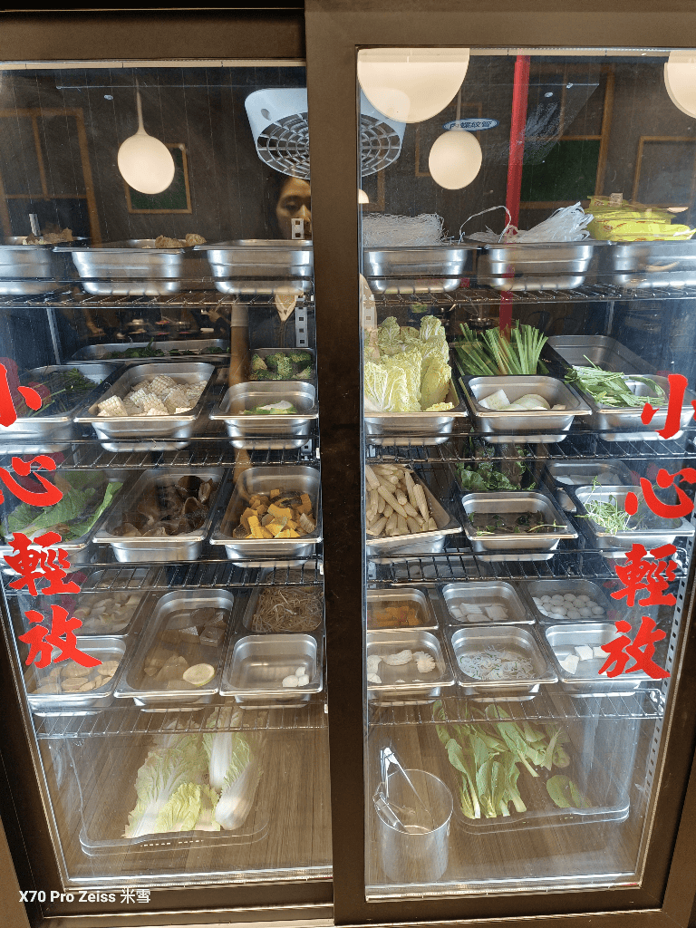 【桃園吃到飽】孫太太嚴選超市火鍋中壢,肉品和海鮮都不錯的平價吃到飽😸 - 第16張圖 【桃園吃到飽】孫太太嚴選超市火鍋中壢,肉品和海鮮都不錯的平價吃到飽😸