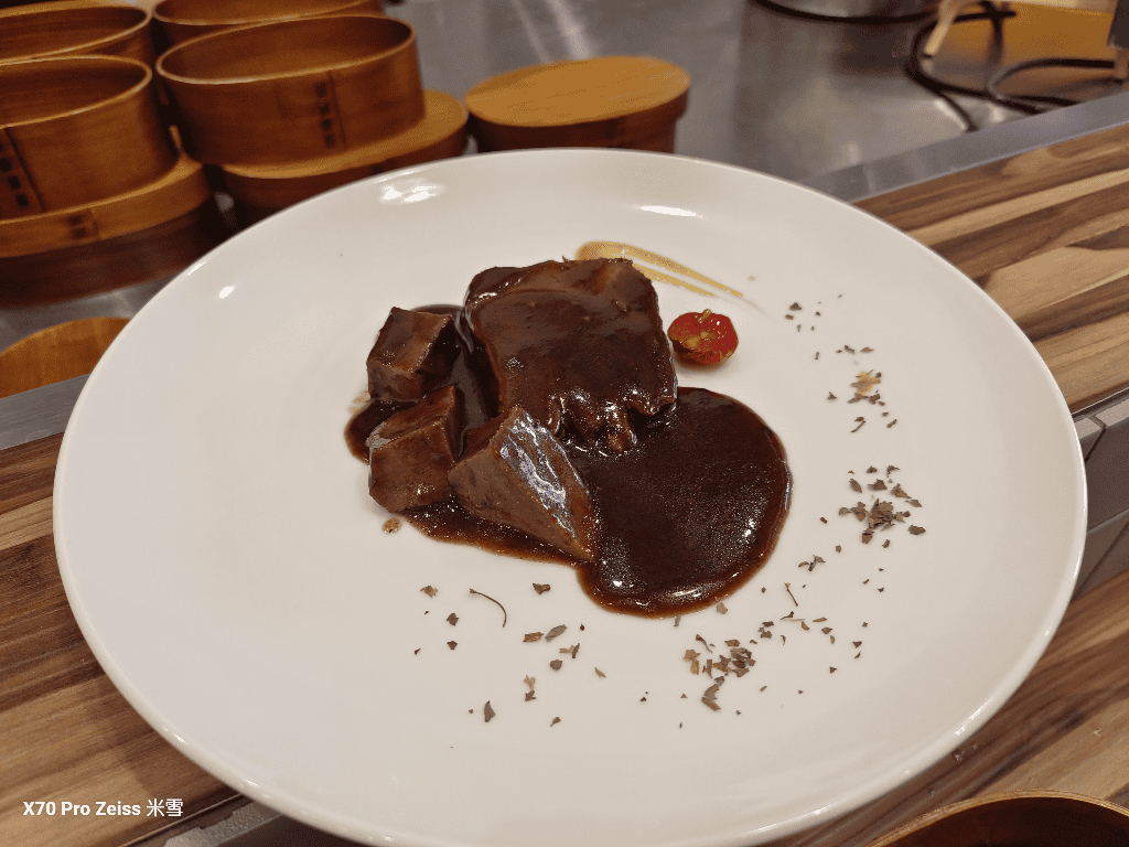 【台北美食】江牛樓,榮獲500盤的牛肉麵開箱 - 第15張圖 【台北美食】江牛樓,榮獲500盤的牛肉麵開箱