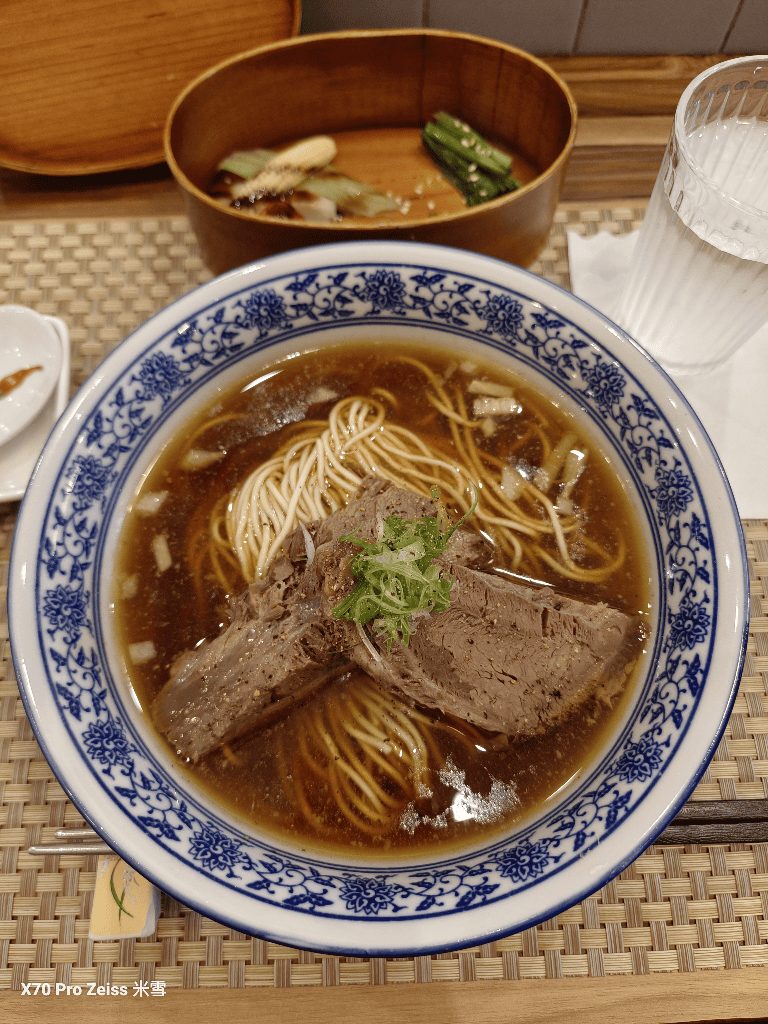 【台北美食】江牛樓,榮獲500盤的牛肉麵開箱 - 第8張圖 【台北美食】江牛樓,榮獲500盤的牛肉麵開箱
