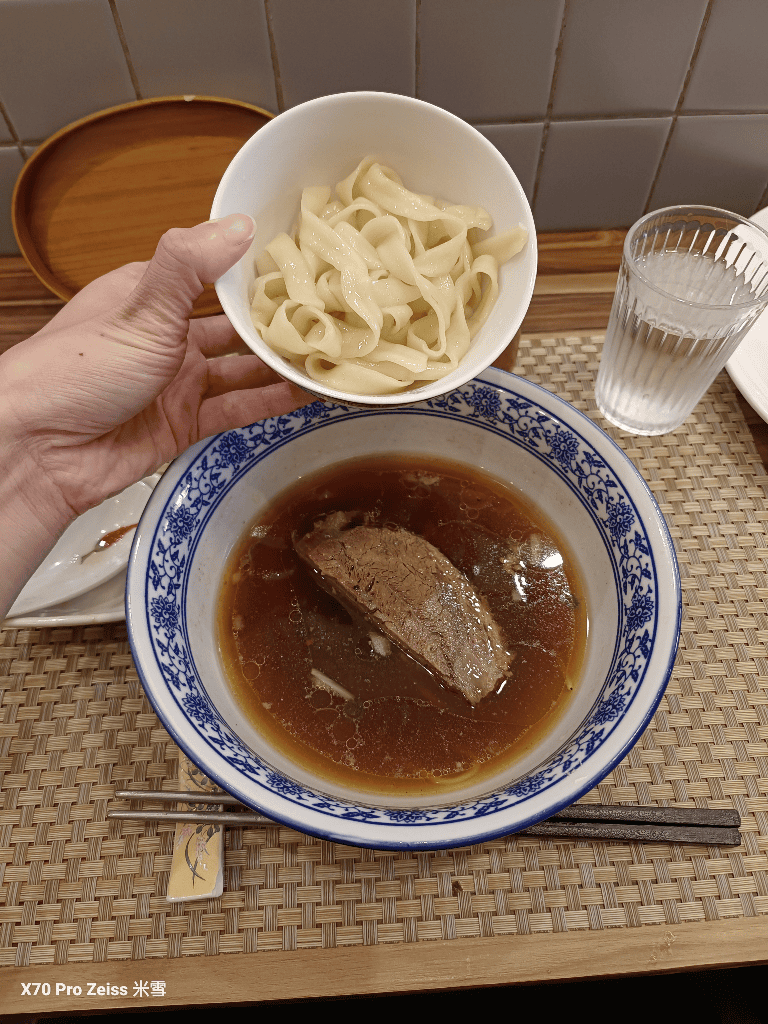 【台北美食】江牛樓,榮獲500盤的牛肉麵開箱 - 第12張圖 【台北美食】江牛樓,榮獲500盤的牛肉麵開箱