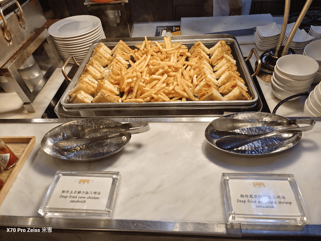 【台北吃到飽】台北君悅酒店凱菲屋Café，黑白大廚來開餐❤️