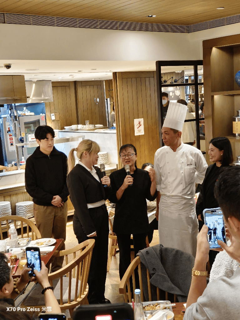 【台北吃到飽】台北君悅酒店凱菲屋Café，黑白大廚來開餐❤️