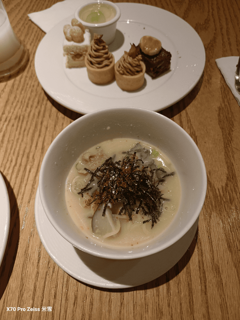 【台北吃到飽】台北君悅酒店凱菲屋Café，黑白大廚來開餐❤️