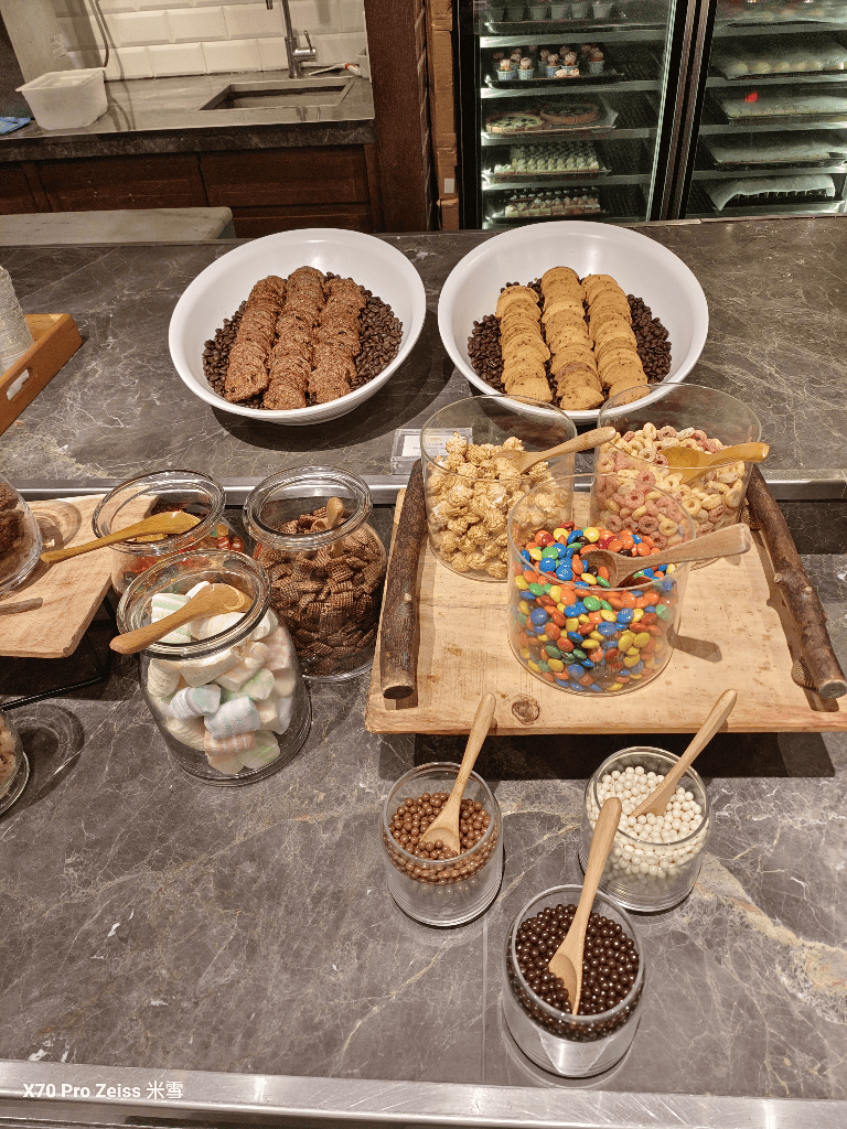 【台北吃到飽】台北君悅酒店凱菲屋Café，黑白大廚來開餐❤️