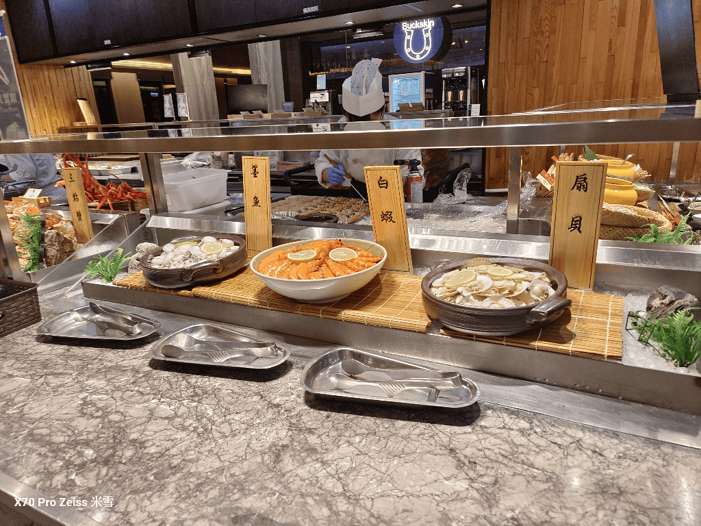 【宜蘭美食】礁溪長榮鳳凰酒店 ,桂冠自助餐廳晚餐開箱🍻 - 第5張圖 【宜蘭美食】礁溪長榮鳳凰酒店 ,桂冠自助餐廳晚餐開箱🍻