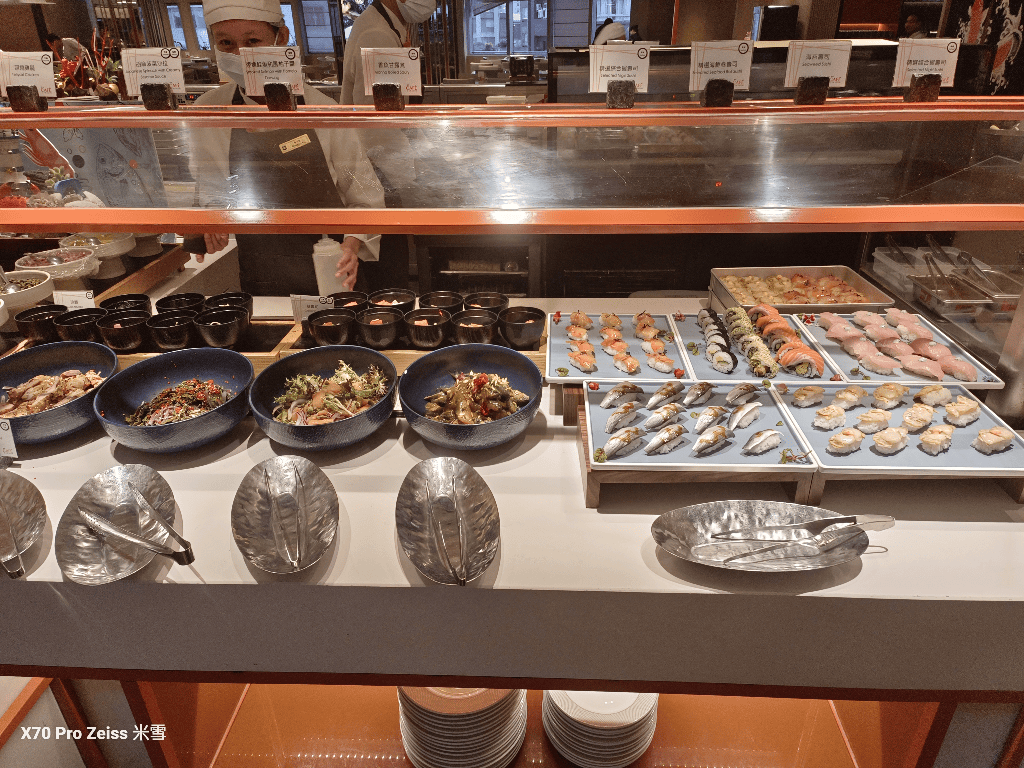 【台北吃到飽】香格里拉遠企CAFE14訪，海陸雙響盛宴開箱💞