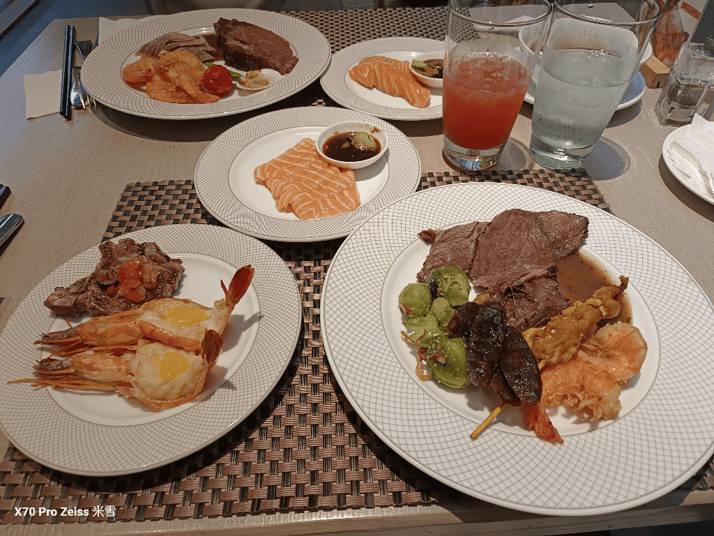 【台北吃到飽】香格里拉遠企CAFE14訪，海陸雙響盛宴開箱💞