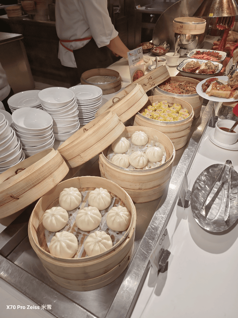 【台北吃到飽】香格里拉遠企CAFE14訪，海陸雙響盛宴開箱💞