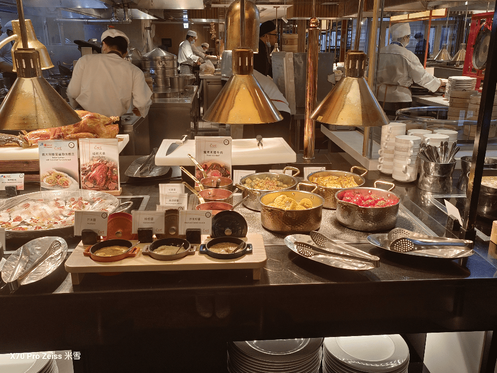 【台北吃到飽】香格里拉遠企CAFE14訪，海陸雙響盛宴開箱💞