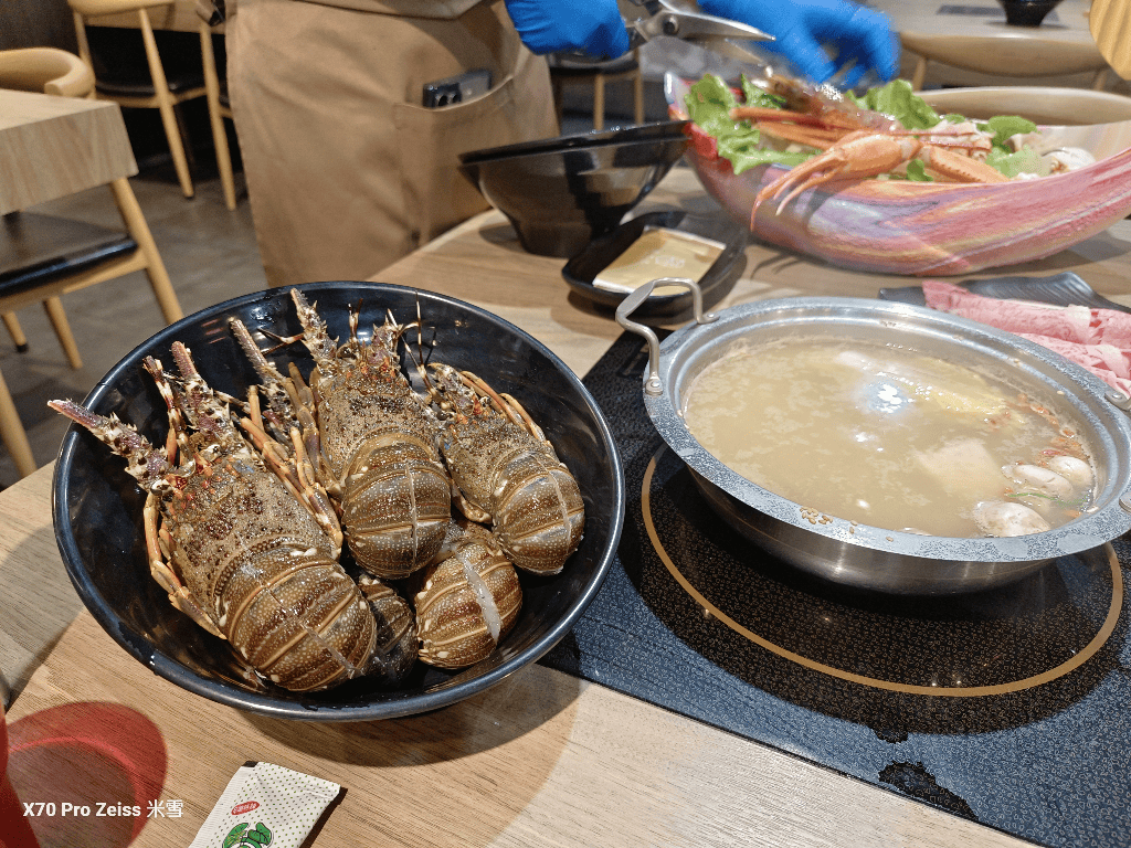 【桃園吃到飽】孫太太嚴選超市火鍋桃園店，帝王蟹、A5和牛、龍蝦等火烤吃到飽❤️