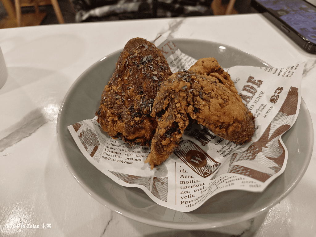 【新莊美食】帕芙尼早午餐，吃到不熟雞翅的可怕記錄