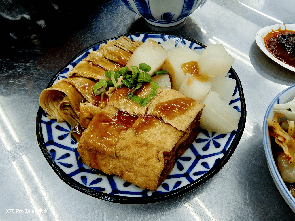 【新莊美食】老莊原汁牛肉麵,內用豆漿紅茶自由哦! - 第11張圖 【新莊美食】老莊原汁牛肉麵,內用豆漿紅茶自由哦!