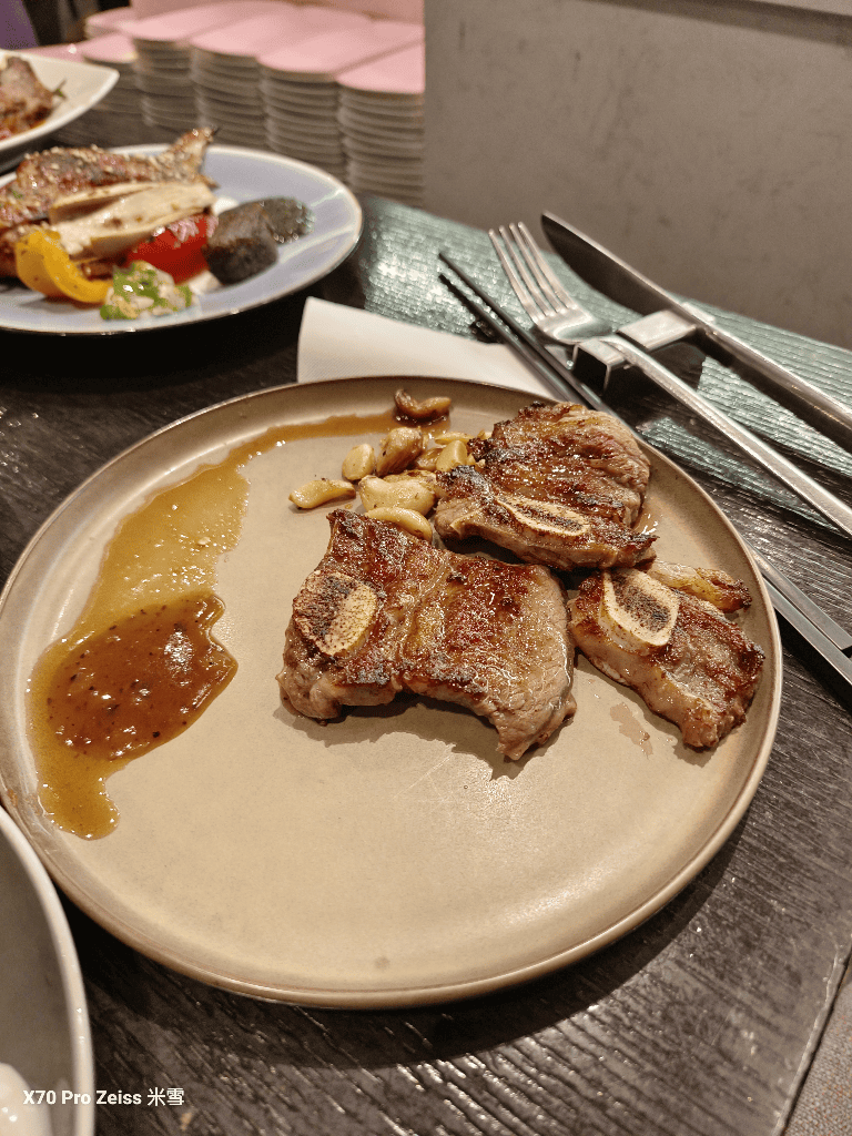 【台北吃到飽】探索廚房平日午餐35訪，帝王蟹吃到飽❤️