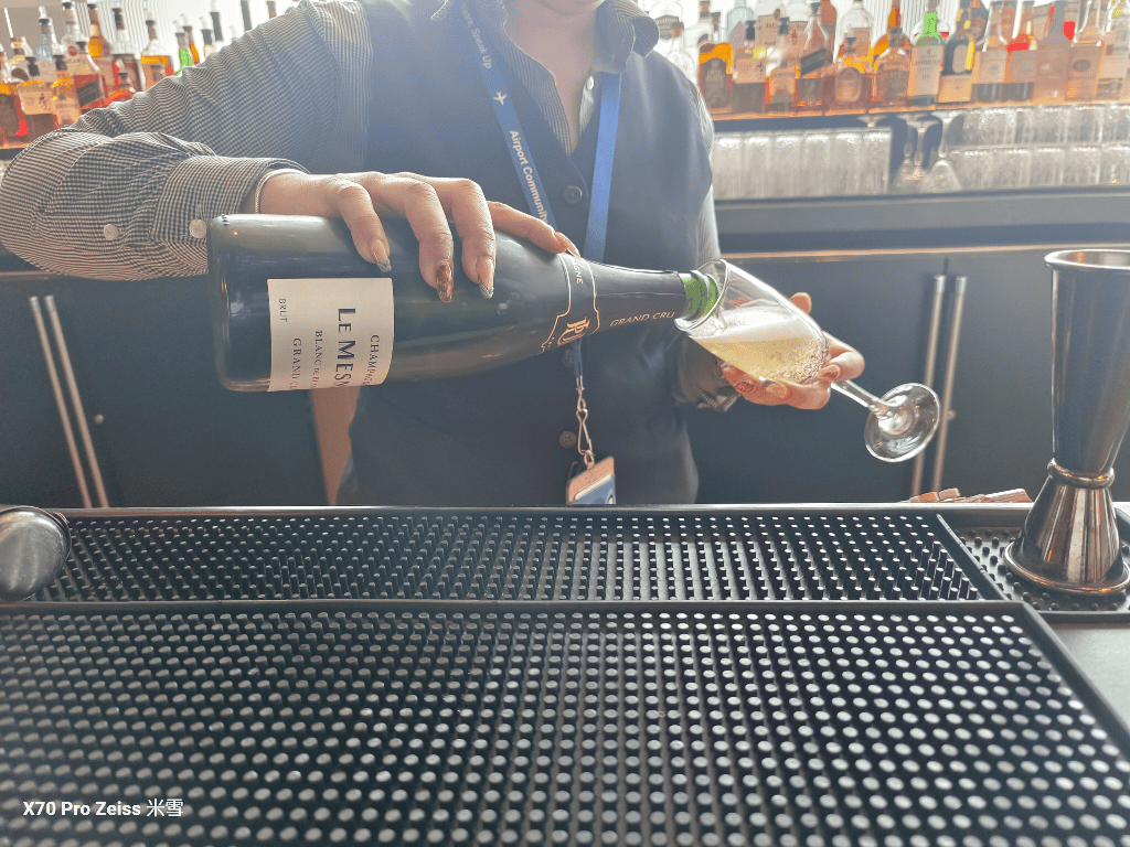【美國紐約】JFK國際機場頭等貴賓室，SOHO LOUNGE開箱🥂