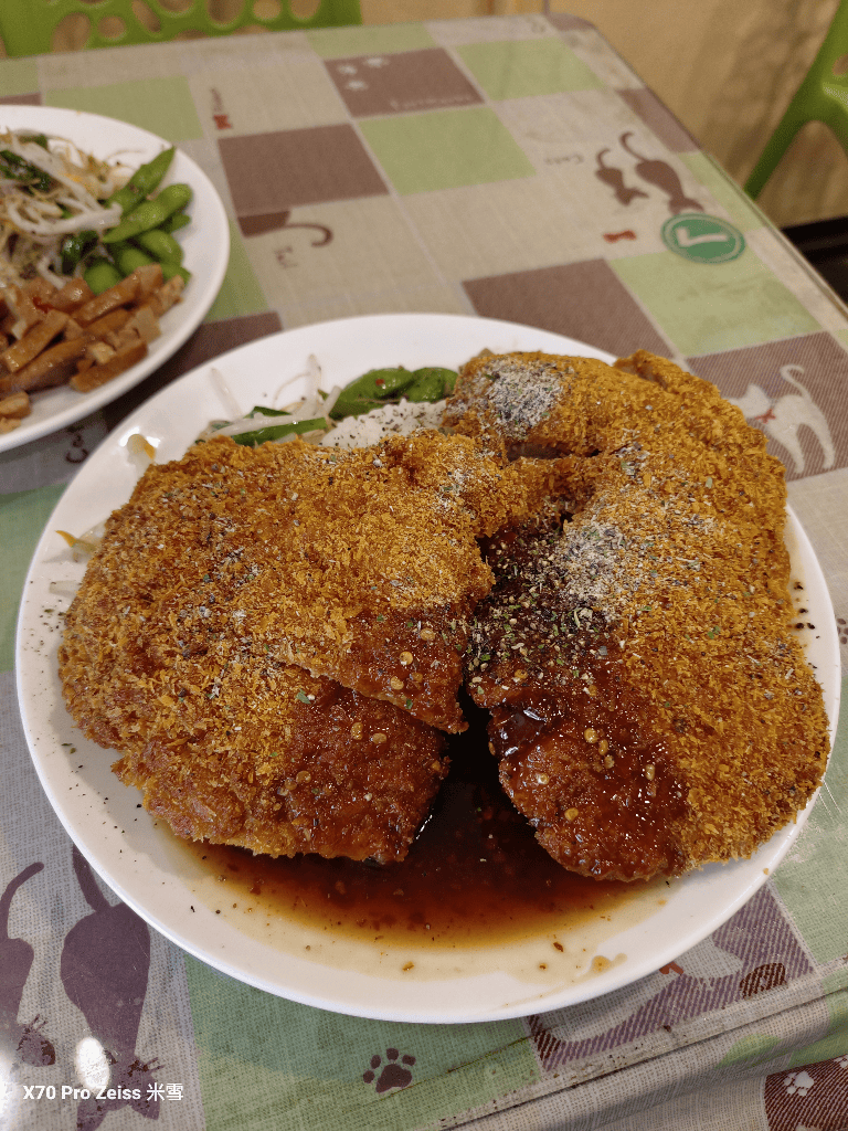 【新莊美食】陶花園輔大豬排，再訪比臉大豬排❤️