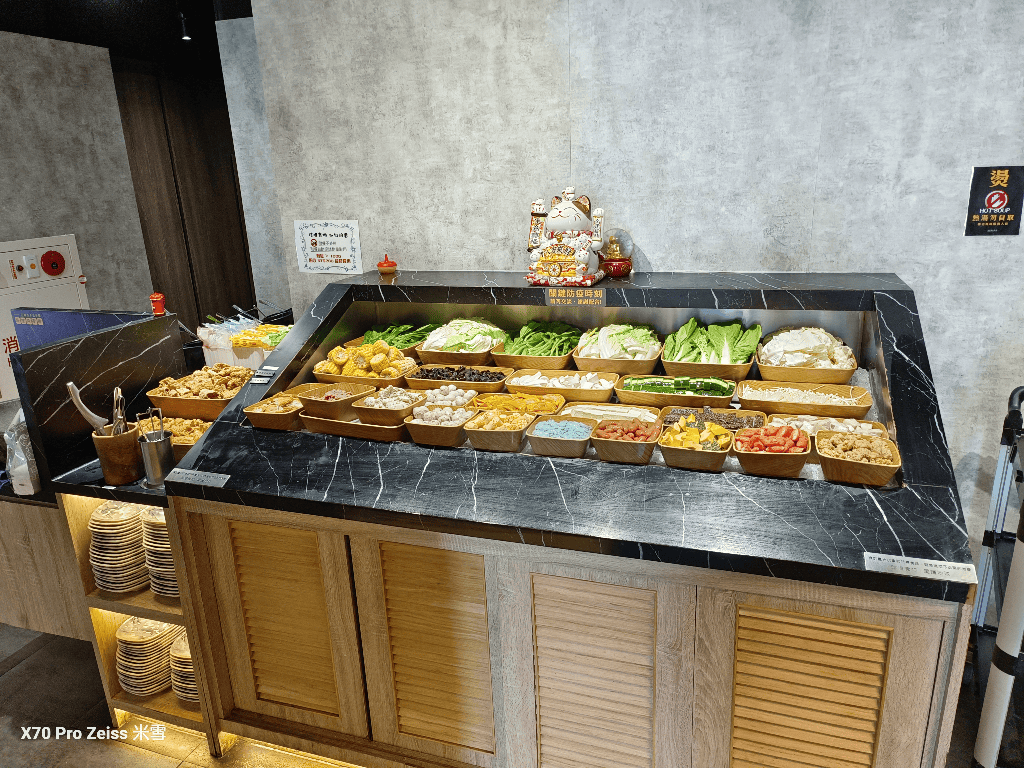 【新莊吃到飽】築間幸福鍋物新莊中悅店12訪，平價好吃的鍋物吃到飽