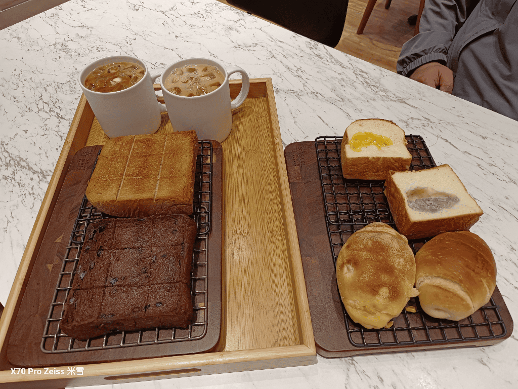 【板橋美食】嵜本高級生吐司專門店板橋大遠百店，生吐司放題快閃☕
