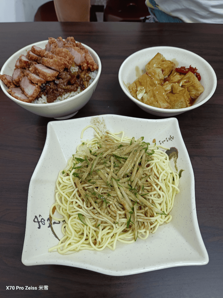 【新莊美食】福壽街美食,宵夜許涼麵小吃&辣妹雞排 - 第5張圖 【新莊美食】福壽街美食,宵夜許涼麵小吃&辣妹雞排