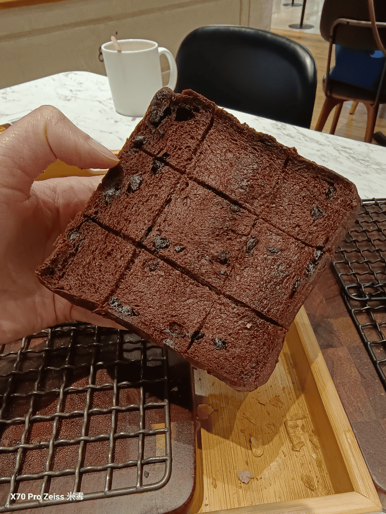 【板橋美食】嵜本高級生吐司專門店板橋大遠百店，生吐司放題快閃☕