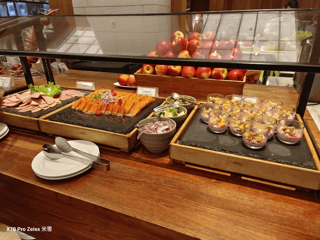 【台北吃到飽】台北美福大飯店彩匯午餐44訪，金卡買一送一❤️