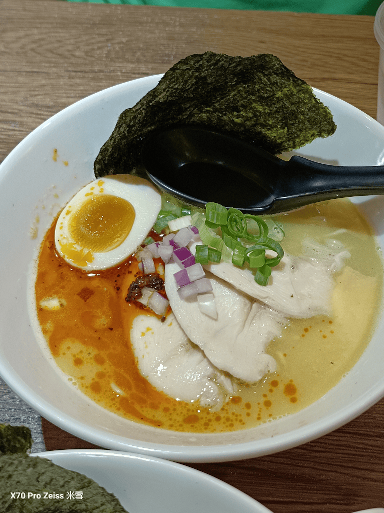 【新莊美食】一口入魂雞白湯拉麵&輔大興德屏東夜市豆花 - 第6張圖 【新莊美食】一口入魂雞白湯拉麵&輔大興德屏東夜市豆花