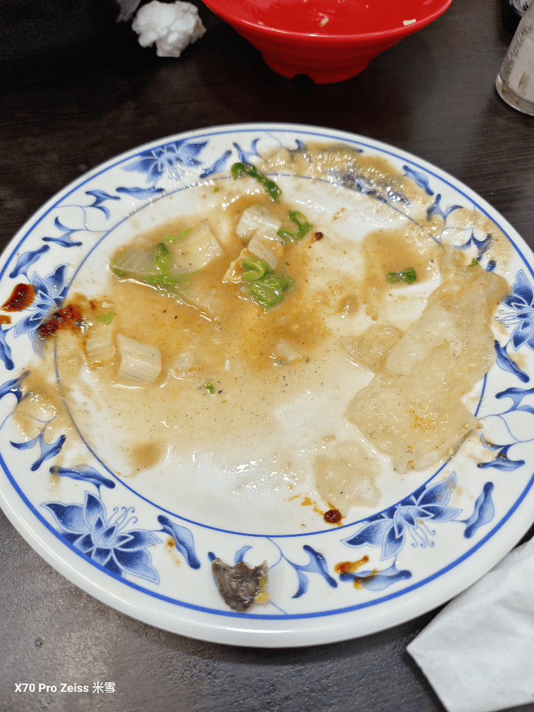 【新莊美食】龍安羊肉羹蚵仔煎,好吃的羊肉羹麵和滷肉飯 - 第9張圖 【新莊美食】龍安羊肉羹蚵仔煎,好吃的羊肉羹麵和滷肉飯