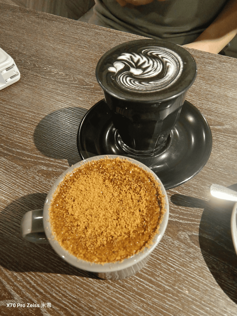 【台北松山美食】老楊在二樓 #Shawn #老翁家四神湯刈包豬腳飯，一次收入🥰
