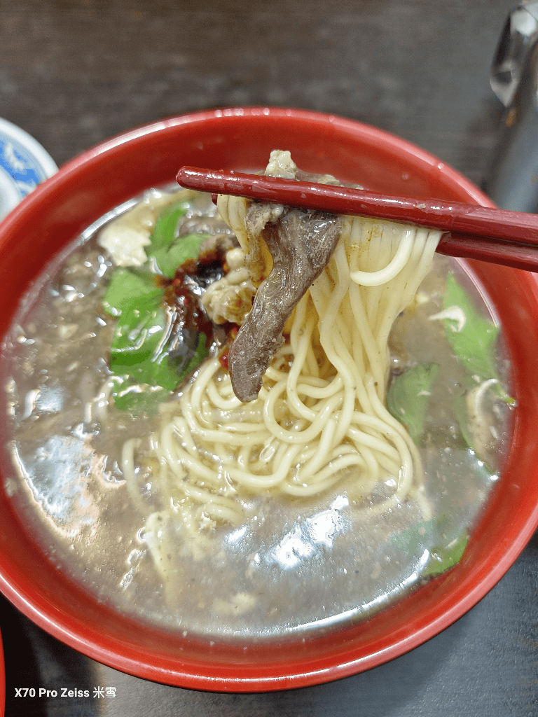 【新莊美食】龍安羊肉羹蚵仔煎,好吃的羊肉羹麵和滷肉飯 - 第7張圖 【新莊美食】龍安羊肉羹蚵仔煎,好吃的羊肉羹麵和滷肉飯